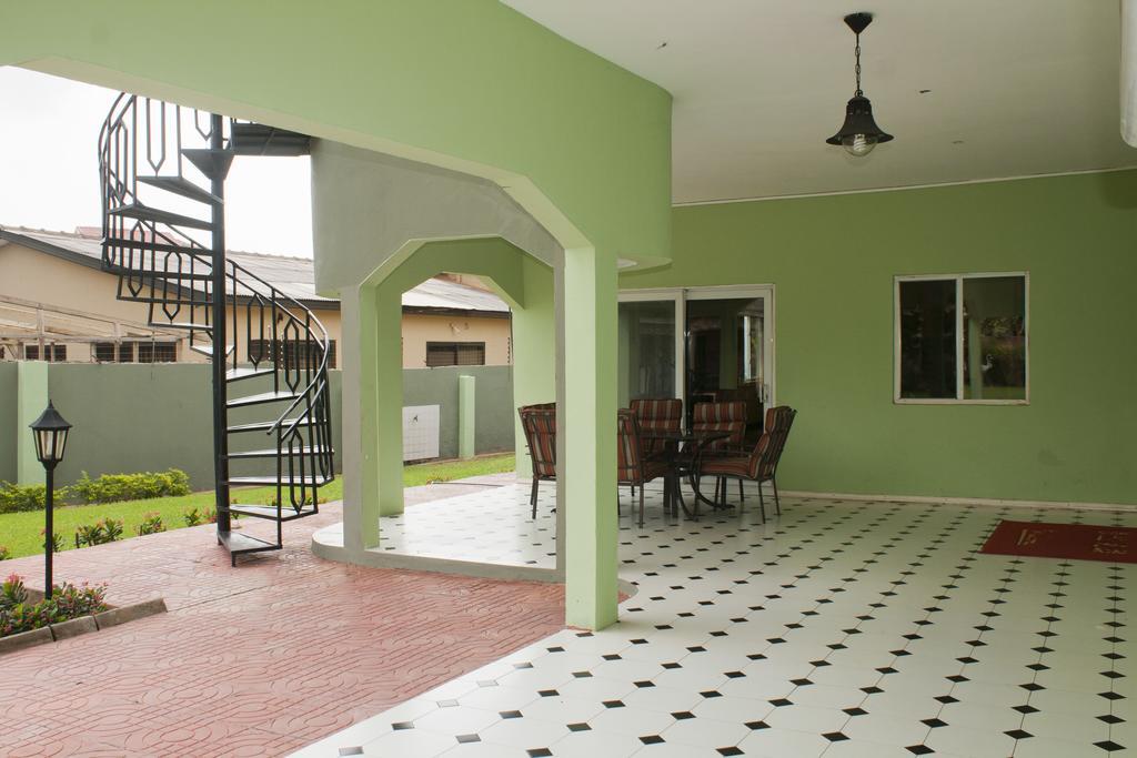 Quest Lodge Accra Eksteriør bilde